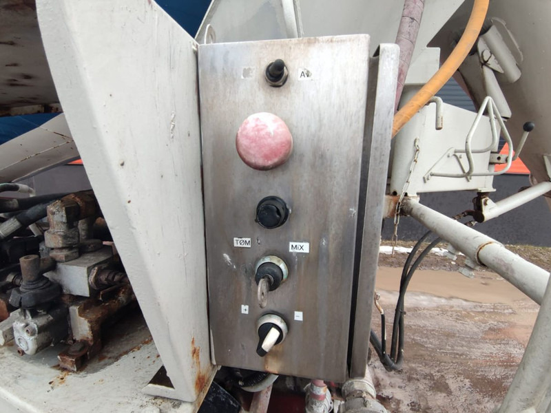 Полуприцеп бетоносмеситель NOR SLEP SK 26 Stetter AM 10 SH: фото 17 Полуприцеп бетоносмеситель NOR SLEP SK 26 Stetter AM 10 SH: фото 17