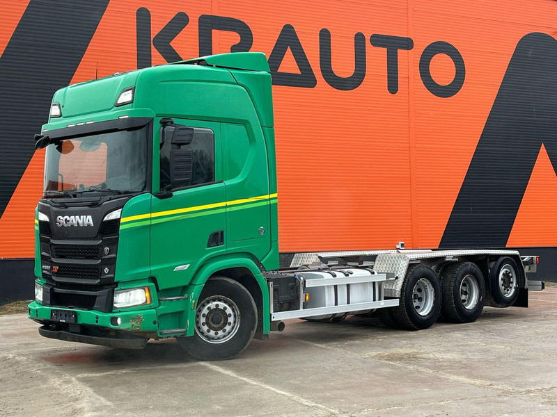 Scania R 580 8x4*4 9 TON FRONT AXLE / PTO / RETARDER - Грузовик-шасси: фото 1 Scania R 580 8x4*4 9 TON FRONT AXLE / PTO / RETARDER - Грузовик-шасси: фото 1