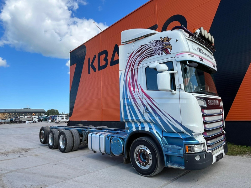 Scania R560 8x4*4 9 TON FRONT AXLE / RETARDER / CHASSIS L=9130 mm - Грузовик-шасси: фото 3 Scania R560 8x4*4 9 TON FRONT AXLE / RETARDER / CHASSIS L=9130 mm - Грузовик-шасси: фото 3