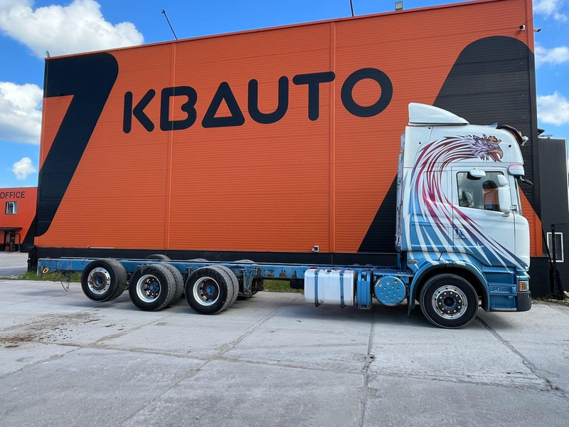 Scania R560 8x4*4 9 TON FRONT AXLE / RETARDER / CHASSIS L=9130 mm - Грузовик-шасси: фото 4 Scania R560 8x4*4 9 TON FRONT AXLE / RETARDER / CHASSIS L=9130 mm - Грузовик-шасси: фото 4