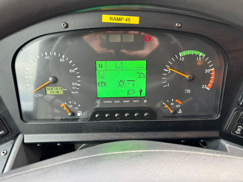 Пригородный автобус Setra S 417 UL 6x2*4 AC / AUXILIARY HEATER / WC / WHEELCHAIR LIFT: фото 12 Пригородный автобус Setra S 417 UL 6x2*4 AC / AUXILIARY HEATER / WC / WHEELCHAIR LIFT: фото 12