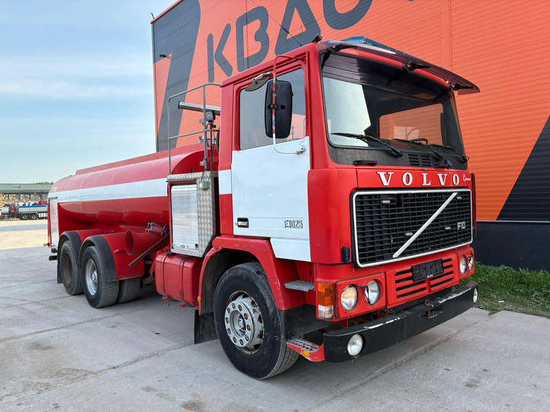 Volvo F 10 6x2 Ruberg / 2700 l/min / tanks 9000 I + 1000 l - Пожарная машина: фото 4 Volvo F 10 6x2 Ruberg / 2700 l/min / tanks 9000 I + 1000 l - Пожарная машина: фото 4