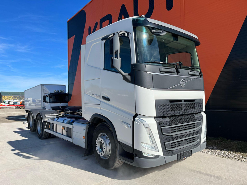 Volvo FH 500 6x2 9 TON FRONT AXLE / PTO / CHASSIS L=7338 mm - Грузовик-шасси: фото 3 Volvo FH 500 6x2 9 TON FRONT AXLE / PTO / CHASSIS L=7338 mm - Грузовик-шасси: фото 3