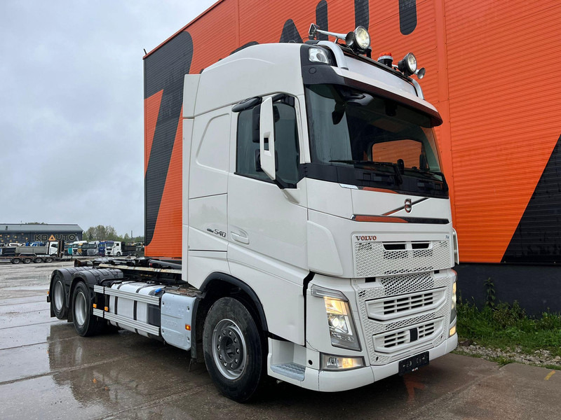 Volvo FH 540 6x4 HIAB 21 ton / L=5600 mm / RETARDER / TANDEM AXLE LIFT - Крюковой мультилифт: фото 4 Volvo FH 540 6x4 HIAB 21 ton / L=5600 mm / RETARDER / TANDEM AXLE LIFT - Крюковой мультилифт: фото 4