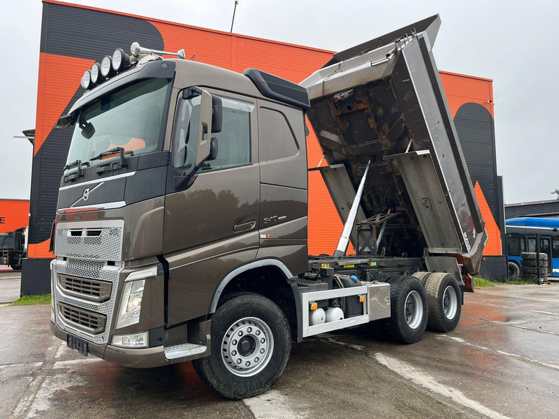 Volvo FH 540 6x4 RETARDER / TANDEM AXLE LIFT / BIG AXLES / BOX L=4487 mm - Самосвал: фото 2 Volvo FH 540 6x4 RETARDER / TANDEM AXLE LIFT / BIG AXLES / BOX L=4487 mm - Самосвал: фото 2