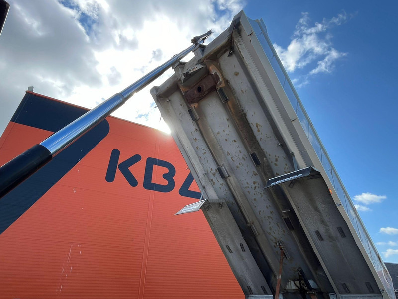Самосвал Volvo FMX 540 8x4 RETARDER / TANDEM AXLE LIFT / BIG AXLES: фото 12