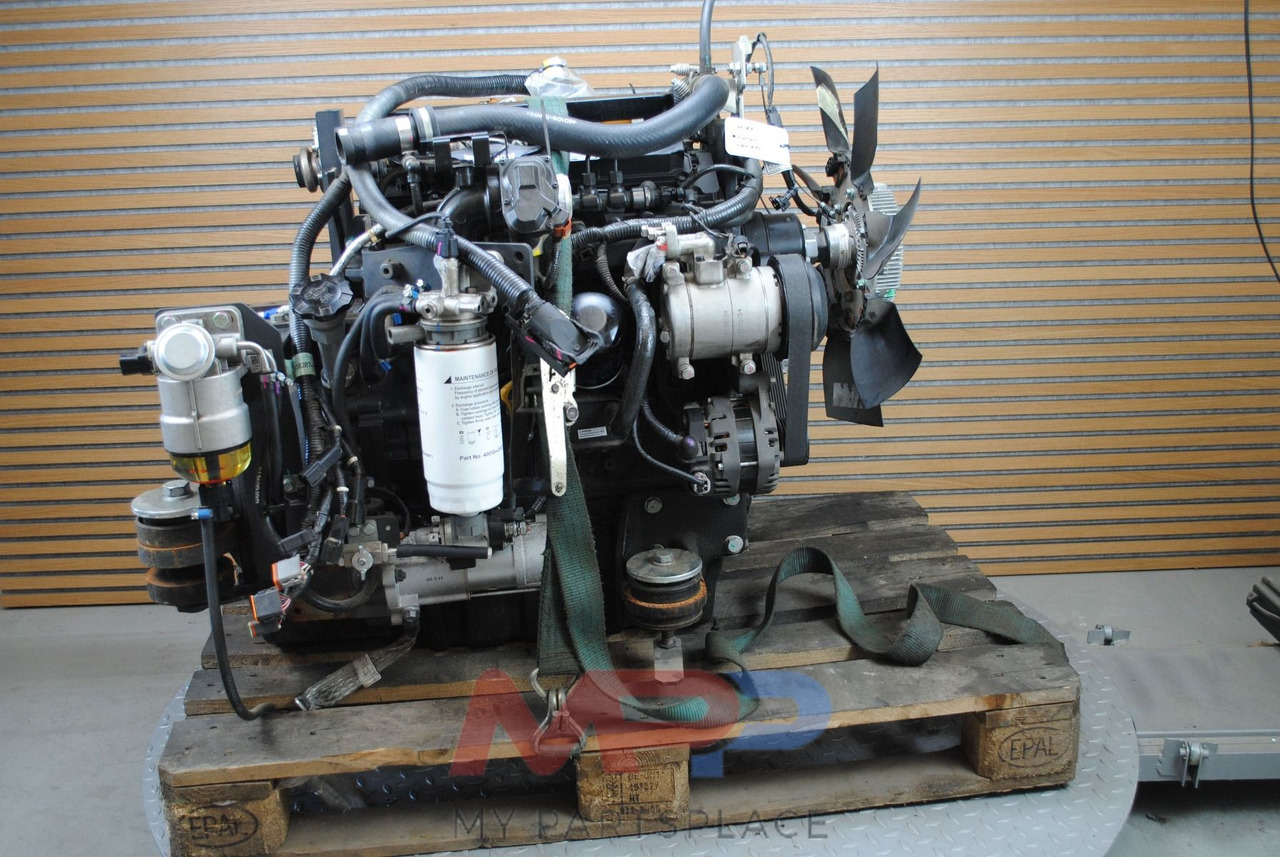 Bobcat D34 (Doosan) - Двигатель: фото 1 Bobcat D34 (Doosan) - Двигатель: фото 1