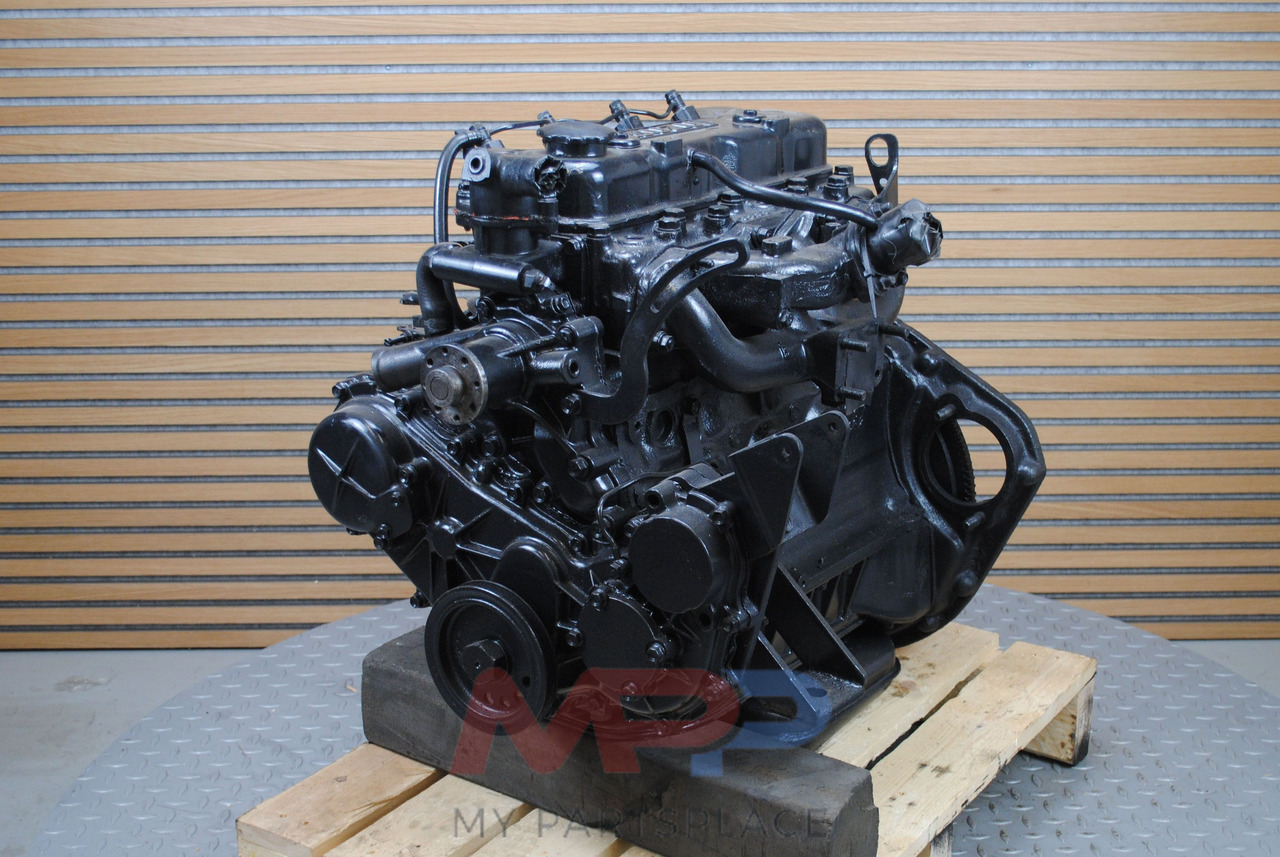 Isuzu Isuzu C240 - Двигатель: фото 1 Isuzu Isuzu C240 - Двигатель: фото 1