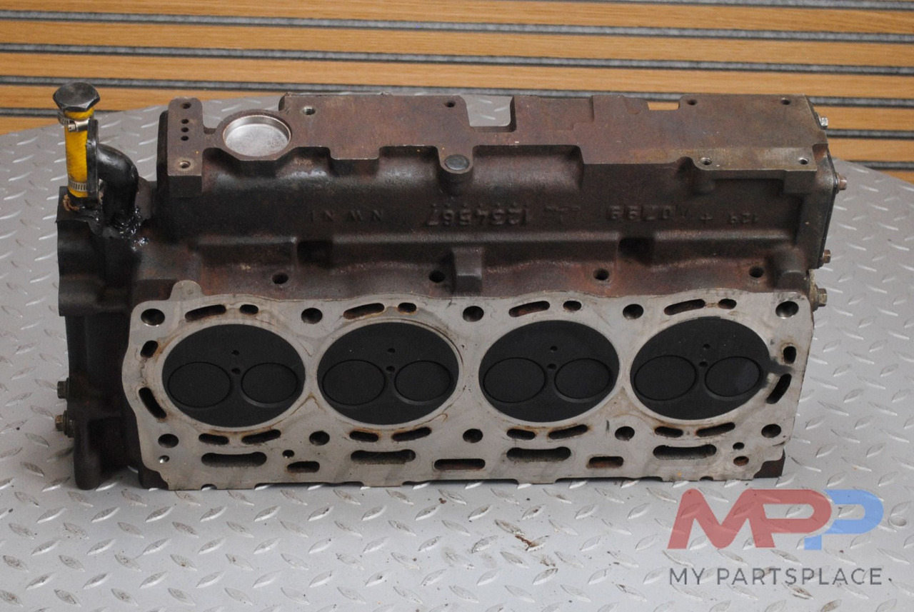 Perkins Cilinderkop Perkins 1104 - Головка блока: фото 2 Perkins Cilinderkop Perkins 1104 - Головка блока: фото 2