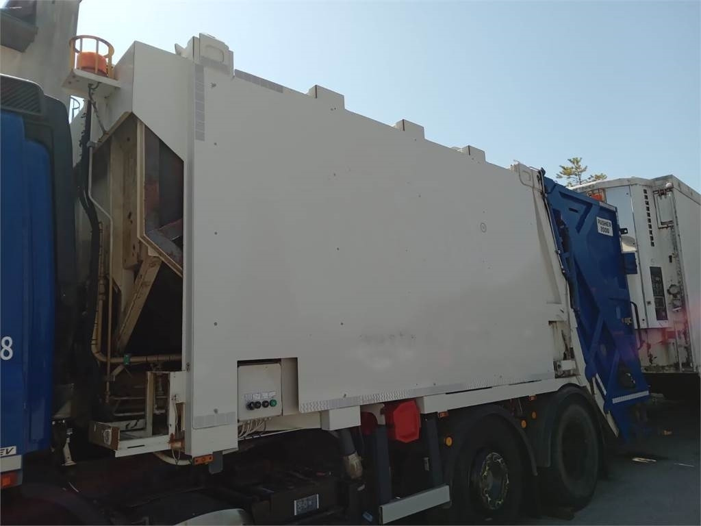DAF Superstructure garbage truck MOL VDK PUSHER 20m3 - Мусоровоз: фото 5 DAF Superstructure garbage truck MOL VDK PUSHER 20m3 - Мусоровоз: фото 5