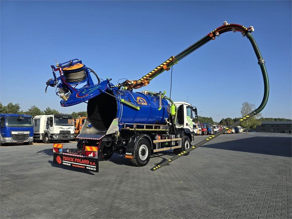 MAN TGM 4x4 GAMON PW8 for collecting liquid waste sepa - Коммунальная/ Специальная техника: фото 1 MAN TGM 4x4 GAMON PW8 for collecting liquid waste sepa - Коммунальная/ Специальная техника: фото 1