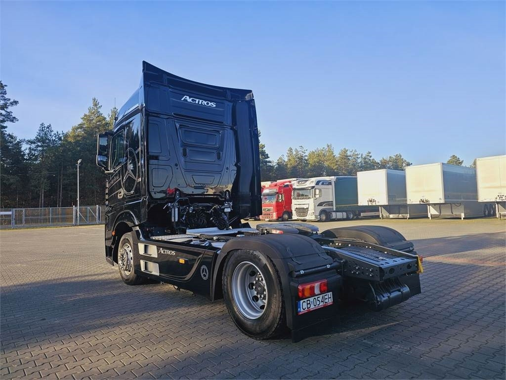 Mercedes-Benz ACTROS 1843  - Тягач: фото 3 Mercedes-Benz ACTROS 1843  - Тягач: фото 3
