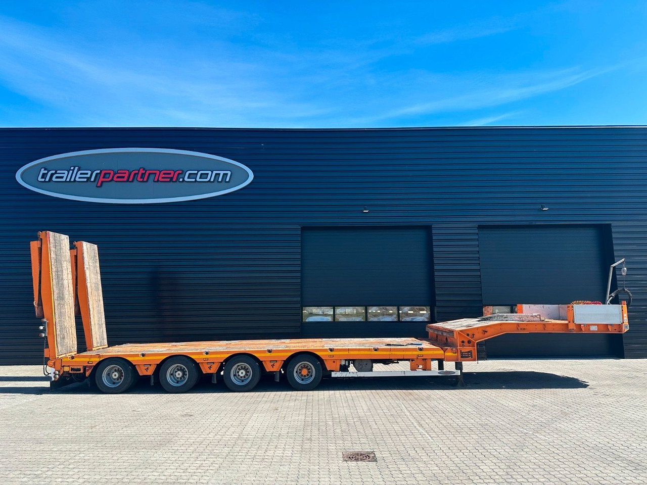 Faymonville Multimax 4 achs tieflader / Hydr. verbretiterung Faymonville Multimax 4 achs tieflader / Hydr. verbretiterung - Низкорамный полуприцеп: фото 1 Faymonville Multimax 4 achs tieflader / Hydr. verbretiterung Faymonville Multimax 4 achs tieflader / Hydr. verbretiterung - Низкорамный полуприцеп: фото 1