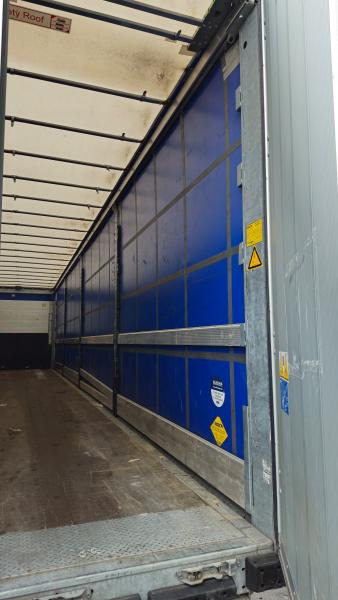 Тентованный полуприцеп Schmitz Cargobull SCS: фото 15