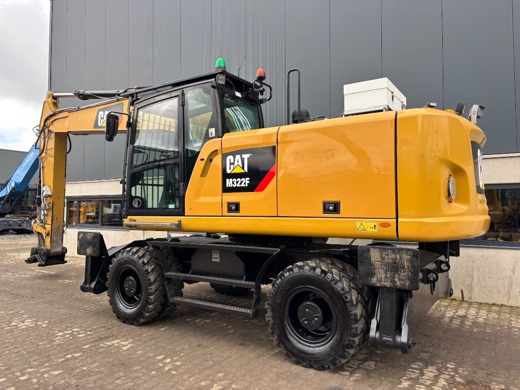 CAT CAT M 322 F - M322 - M 320 - M 318 - Колёсный экскаватор: фото 3 CAT CAT M 322 F - M322 - M 320 - M 318 - Колёсный экскаватор: фото 3
