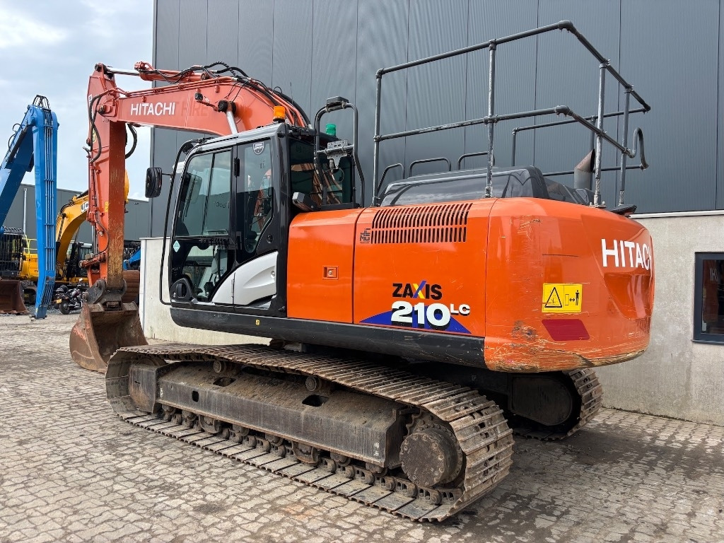 Hitachi ZX 210 LC-6 - Гусеничный экскаватор: фото 3 Hitachi ZX 210 LC-6 - Гусеничный экскаватор: фото 3