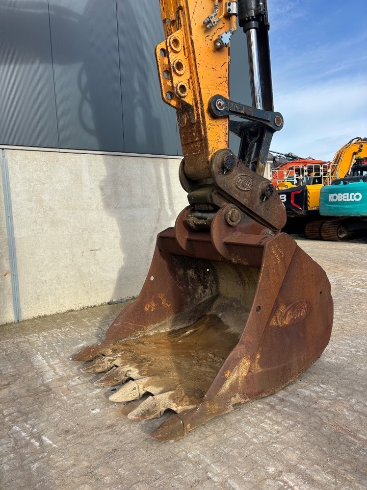 Гусеничный экскаватор Hyundai HX 380 L - HX380 - HX 330: фото 12 Гусеничный экскаватор Hyundai HX 380 L - HX380 - HX 330: фото 12