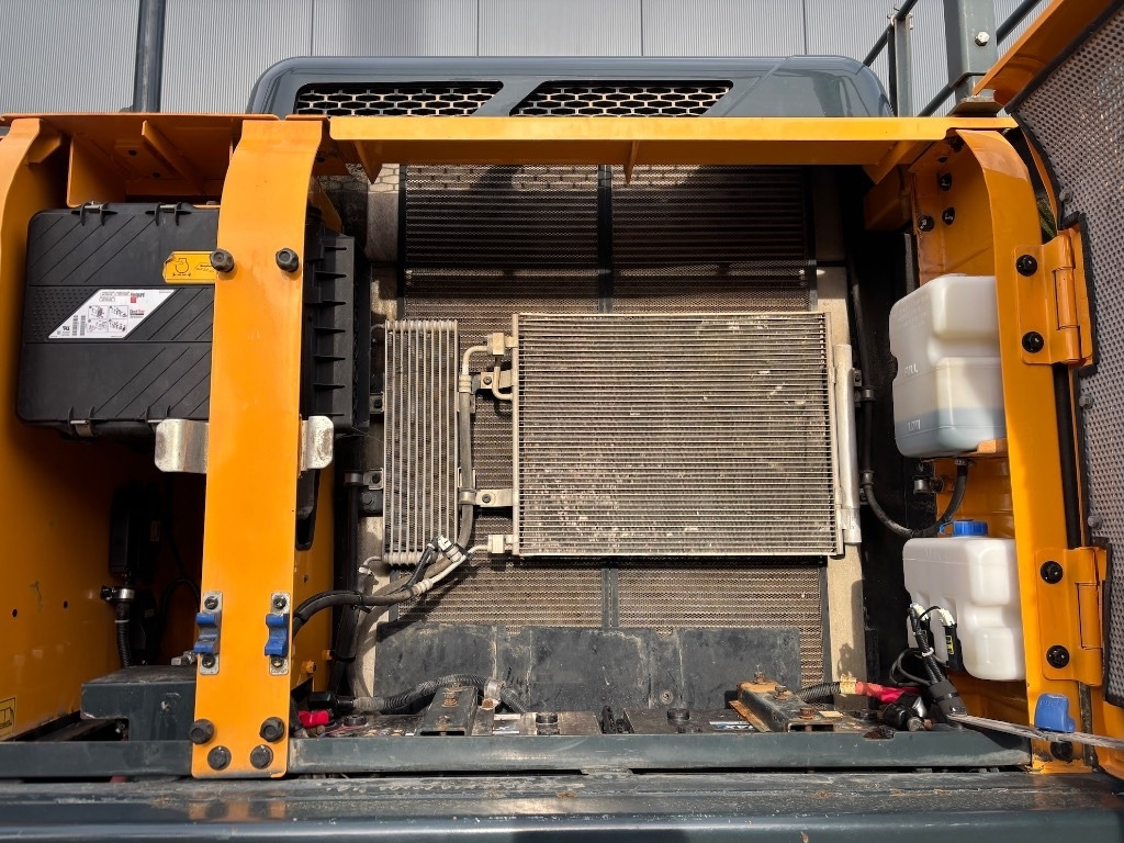 Гусеничный экскаватор Hyundai HX 380 L - HX380 - HX 330: фото 26 Гусеничный экскаватор Hyundai HX 380 L - HX380 - HX 330: фото 26