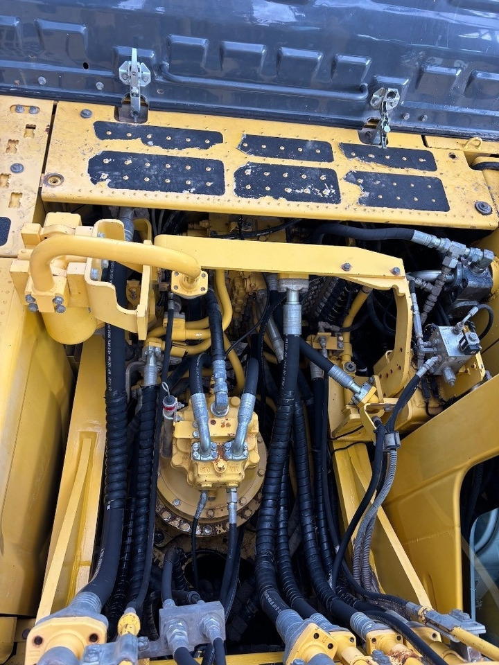 Гусеничный экскаватор Komatsu PC 360 LC-11: фото 24 Гусеничный экскаватор Komatsu PC 360 LC-11: фото 24