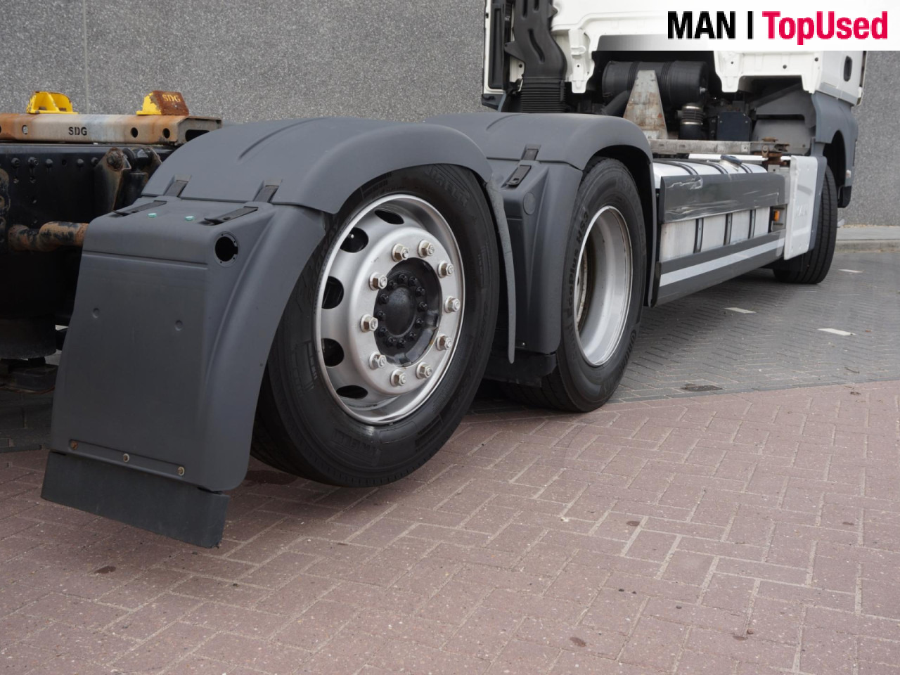 MAN TGX 26.510 6X2-4 LL / BDF / Lift-Axle / Euro 6 - Грузовик-контейнеровоз/ Сменный кузов: фото 2 MAN TGX 26.510 6X2-4 LL / BDF / Lift-Axle / Euro 6 - Грузовик-контейнеровоз/ Сменный кузов: фото 2