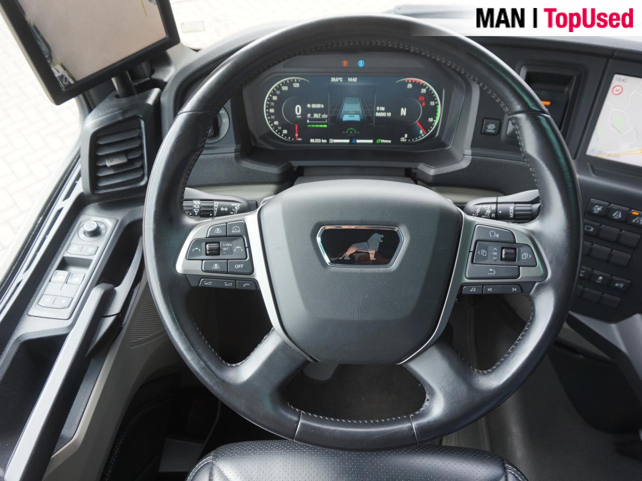 MAN TGX 18.520 4x2 BL SA / GX / 2 Tanks / OptieView - Тягач: фото 3 MAN TGX 18.520 4x2 BL SA / GX / 2 Tanks / OptieView - Тягач: фото 3