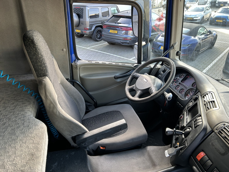 DAF CF 75 310 Euro 5 / Curtainside Box / Loadlift / Trailer Coupling - Тентованный грузовик: фото 3 DAF CF 75 310 Euro 5 / Curtainside Box / Loadlift / Trailer Coupling - Тентованный грузовик: фото 3
