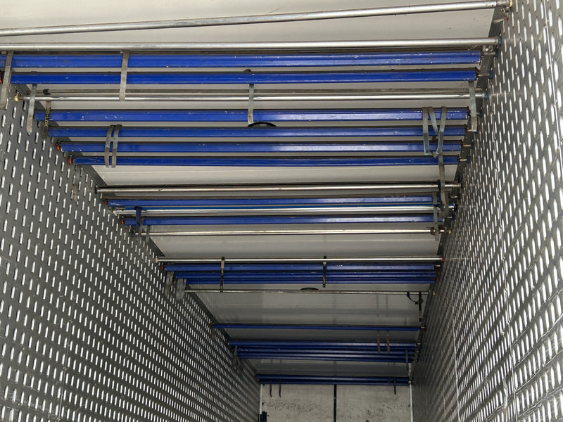 Krone SDP 27 / Box - Confectie / 3 axle BPW Drum / NL Trailer - Полуприцеп-фургон: фото 4 Krone SDP 27 / Box - Confectie / 3 axle BPW Drum / NL Trailer - Полуприцеп-фургон: фото 4