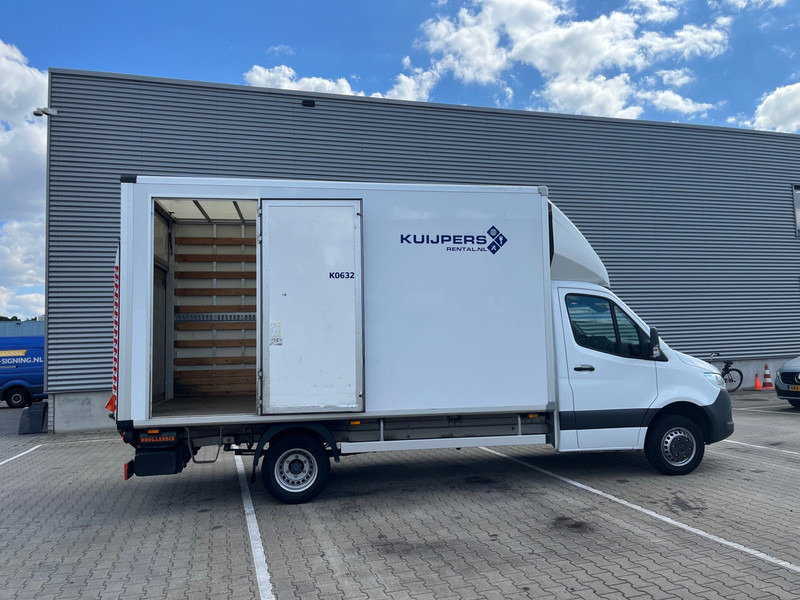 Mercedes-Benz Sprinter 515 1.9 CDI / Box 4.4 mtr / Laadklep / Zijdeur - Фургон с закрытым кузовом: фото 3 Mercedes-Benz Sprinter 515 1.9 CDI / Box 4.4 mtr / Laadklep / Zijdeur - Фургон с закрытым кузовом: фото 3