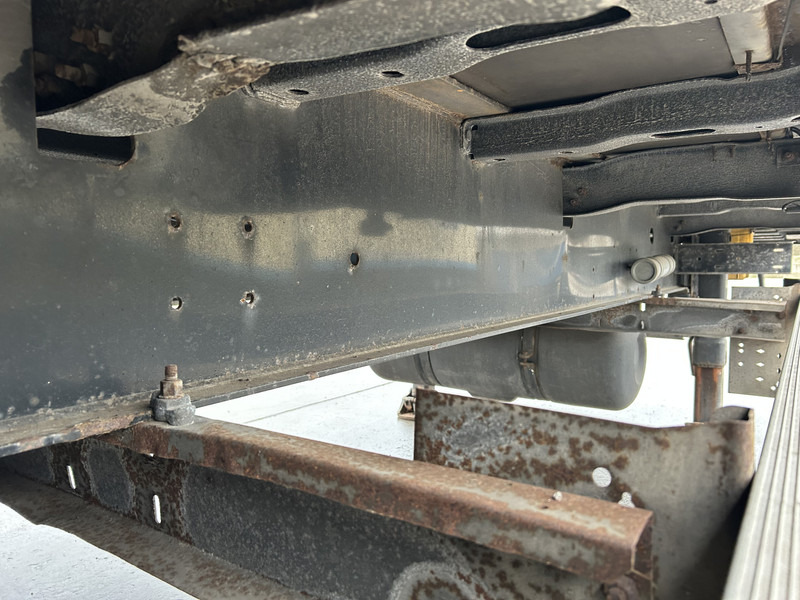 Тентованный полуприцеп Schmitz Cargobull SCS 24/L / Curtainside / SAF Disk / NL Trailer: фото 6 Тентованный полуприцеп Schmitz Cargobull SCS 24/L / Curtainside / SAF Disk / NL Trailer: фото 6