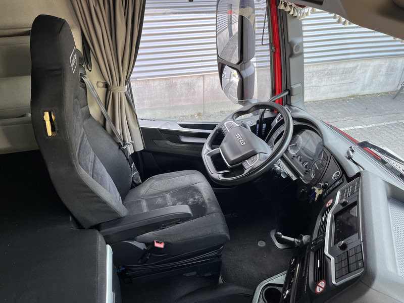 Iveco S-Way AT 420 / Full LED / 569 dkm / 2 Tanks / 2 Fridge / APK TUV 03-26 - Тягач: фото 3 Iveco S-Way AT 420 / Full LED / 569 dkm / 2 Tanks / 2 Fridge / APK TUV 03-26 - Тягач: фото 3