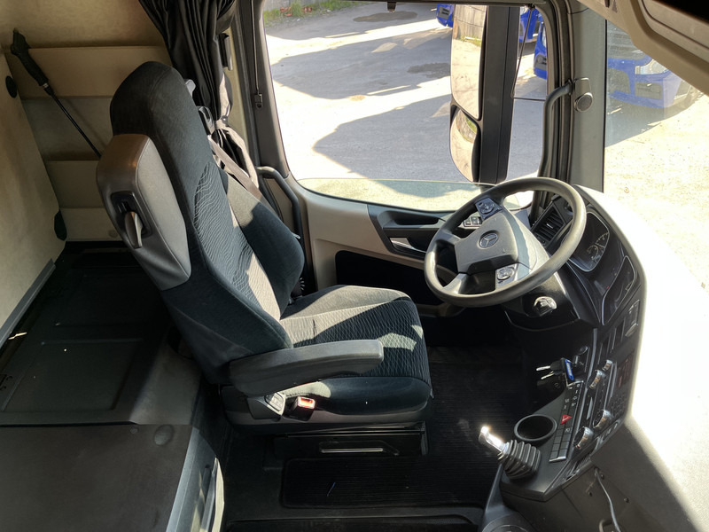 Mercedes-Benz Actros 1842 Streamspace / 945 dkm / 2 Tanks / NL Truck / 6x in stock - Тягач: фото 3 Mercedes-Benz Actros 1842 Streamspace / 945 dkm / 2 Tanks / NL Truck / 6x in stock - Тягач: фото 3