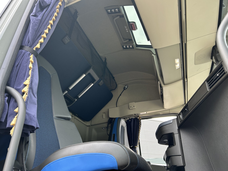 Тягач Volvo FH 500 Globetrotter XL / VEB+ / 2 Tanks / New Tacho V2 / APK TUV 07-26: фото 8