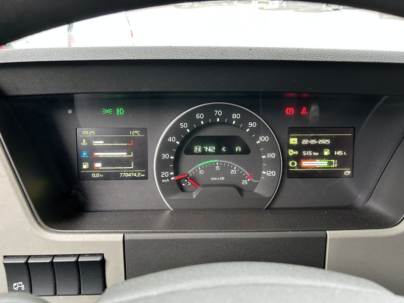 Volvo FM 370 Globetrotter / 770 dkm / 2 Tanks / APK TUV 07-25 - Тягач: фото 4 Volvo FM 370 Globetrotter / 770 dkm / 2 Tanks / APK TUV 07-25 - Тягач: фото 4