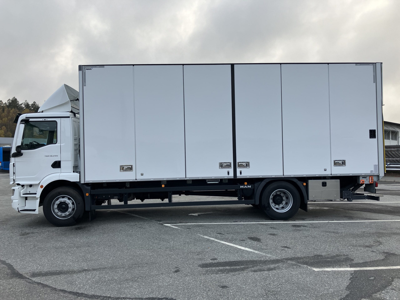 TGM 18.290 4×2 LL 18-ppl ÖBS - Грузовик с закрытым кузовом: фото 5 TGM 18.290 4×2 LL 18-ppl ÖBS - Грузовик с закрытым кузовом: фото 5