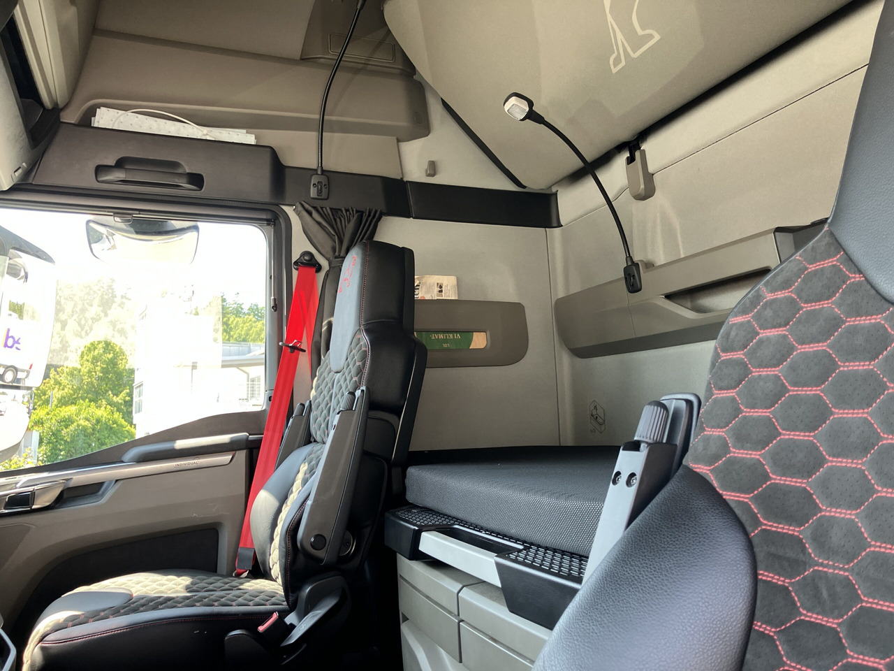 TGX 28.470 6X2 Individual - Тягач: фото 5 TGX 28.470 6X2 Individual - Тягач: фото 5