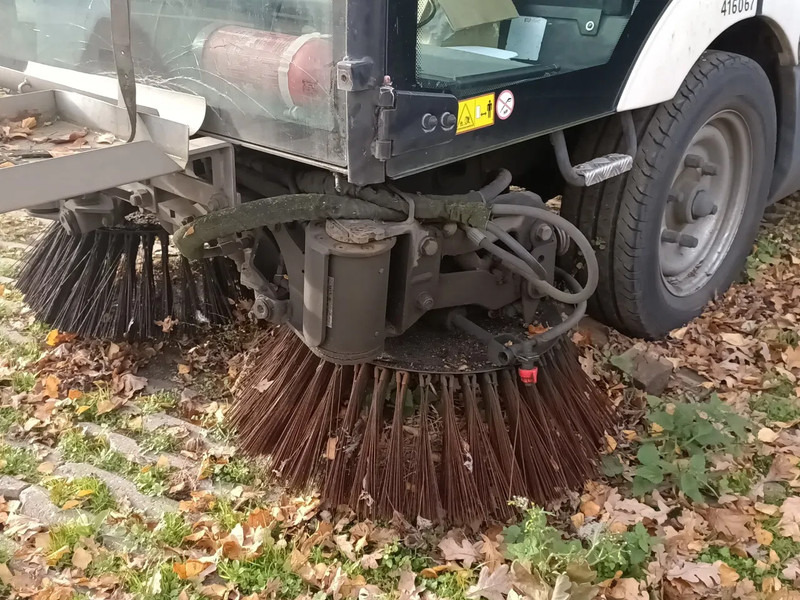 Подметально-уборочная машина Mathieu MC210 Azura MC210: фото 9