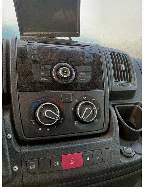 Легковой фургон Peugeot Boxer 2.2 HDI Pickup: фото 20 Легковой фургон Peugeot Boxer 2.2 HDI Pickup: фото 20