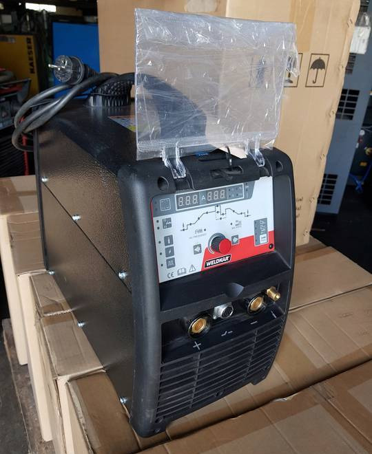 Spawarka Tig CEBORA WK 2025 AC/DC Puls, 200 A - Сварочное оборудование: фото 3 Spawarka Tig CEBORA WK 2025 AC/DC Puls, 200 A - Сварочное оборудование: фото 3