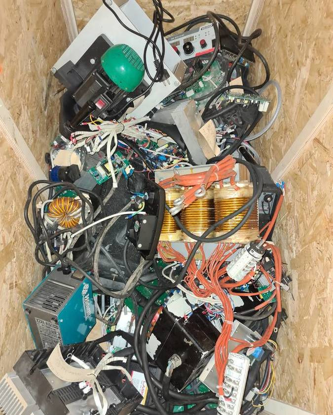 Spawarki invertorowe, używane, uszkodzone - Сварочное оборудование: фото 5 Spawarki invertorowe, używane, uszkodzone - Сварочное оборудование: фото 5