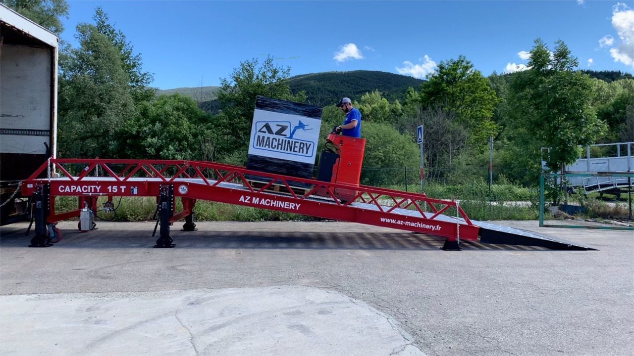 Loading Ramp with with hydraulic tilting bridge - AZ RAMP - STAR- 8T. 8 ton capacity - Погрузочная рампа: фото 4 Loading Ramp with with hydraulic tilting bridge - AZ RAMP - STAR- 8T. 8 ton capacity - Погрузочная рампа: фото 4