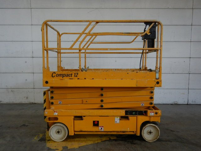 Used Electric scissor Lift Haulotte Compact 12 - Ножничный подъемник: фото 2 Used Electric scissor Lift Haulotte Compact 12 - Ножничный подъемник: фото 2