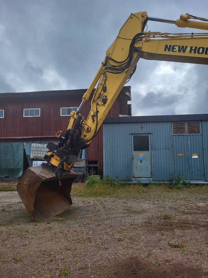 New Holland Kobelco E 235 B SR-2 - Гусеничный экскаватор: фото 4 New Holland Kobelco E 235 B SR-2 - Гусеничный экскаватор: фото 4