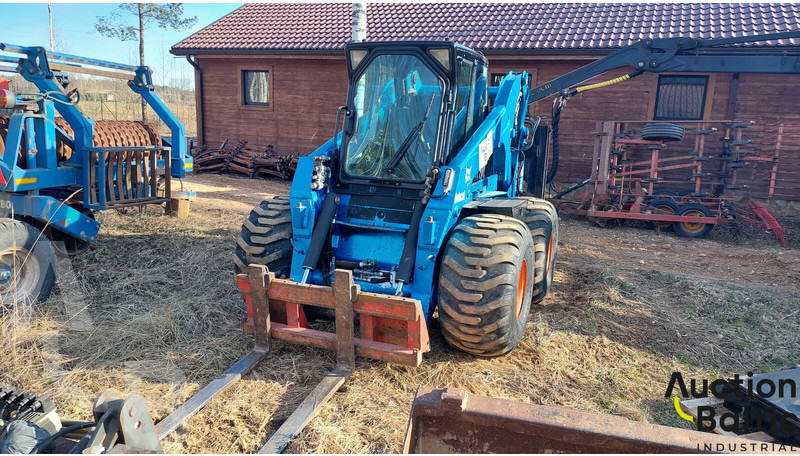 Bobcat S 300 - Мини-погрузчик с бортовым поворотом: фото 1 Bobcat S 300 - Мини-погрузчик с бортовым поворотом: фото 1