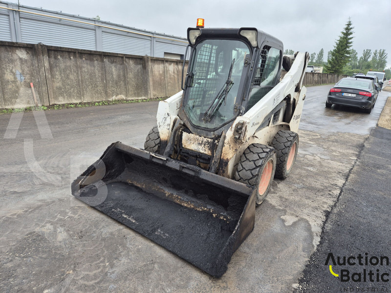 Bobcat S 530 - Мини-погрузчик с бортовым поворотом: фото 2 Bobcat S 530 - Мини-погрузчик с бортовым поворотом: фото 2