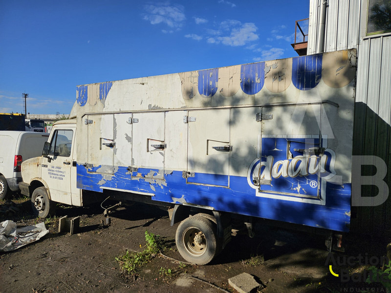 DAF V 400 - Фургон с закрытым кузовом: фото 2 DAF V 400 - Фургон с закрытым кузовом: фото 2