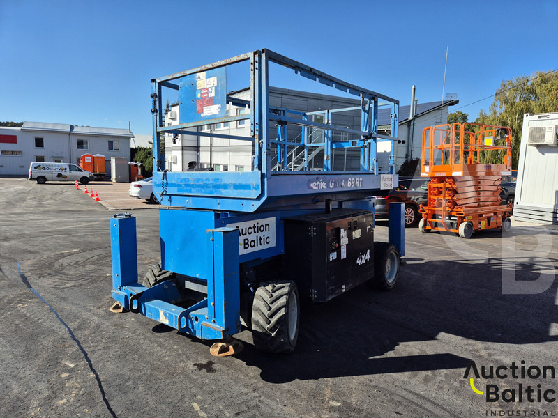 Genie GS 3369 RT - Ножничный подъемник: фото 3 Genie GS 3369 RT - Ножничный подъемник: фото 3