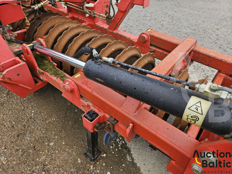 Полевой каток Gregoire Besson Gregoire-Besson DLRE 600: фото 8 Полевой каток Gregoire Besson Gregoire-Besson DLRE 600: фото 8