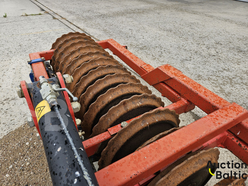 Полевой каток Gregoire Besson Gregoire-Besson DLRE 600: фото 6 Полевой каток Gregoire Besson Gregoire-Besson DLRE 600: фото 6