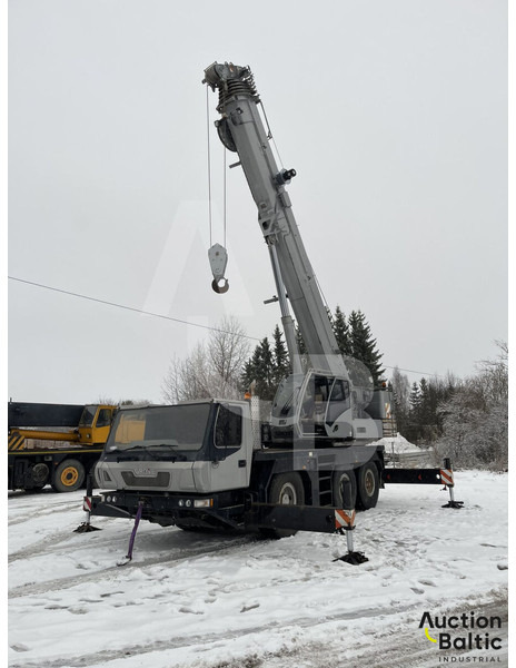 Grove GMK 3055 - Кран-манипулятор: фото 1 Grove GMK 3055 - Кран-манипулятор: фото 1