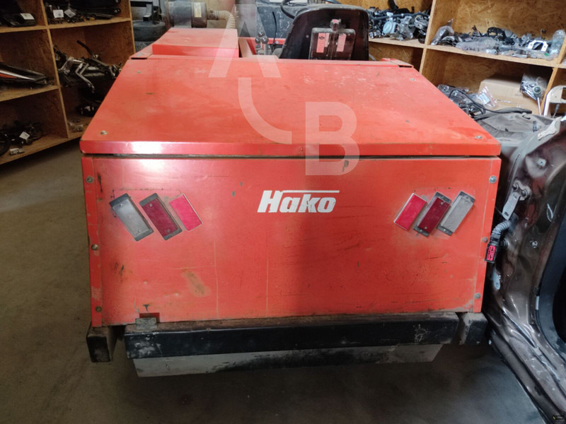 Hako Jonas 1500 - Подметально-уборочная машина: фото 5 Hako Jonas 1500 - Подметально-уборочная машина: фото 5